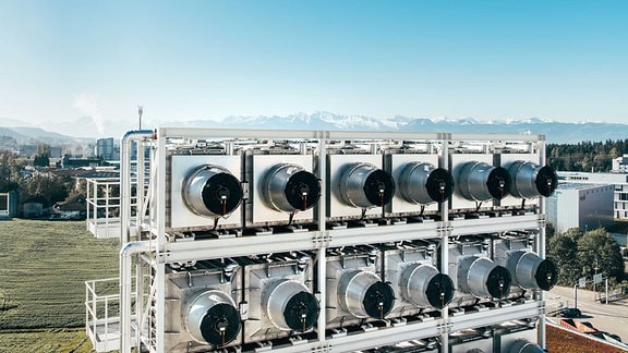 Luftansaugeeinrichtung der CO2 Abscheideanlage von Climeworks in Hinwil in der Schweiz. 