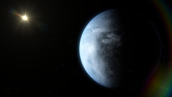 Zu sehen ist einer von einem Grafiker erstellte Darstellung eines möglichen Exoplaneten um einen M-Zwerg-Stern. Der Planet sieht blau aus und hat weiße Wolkenbänder in der Atmosphäre.