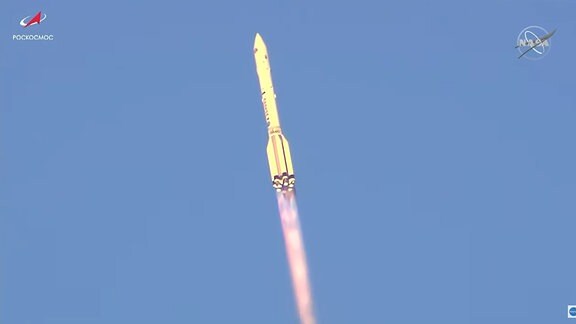 Erfolgreicher Launch der russischen Proton-M Trägerrakete. An Bord befindet sich das neue Forschungsmodul für die Internationale Raumstation ISS, Nauka (Wissenschaft).