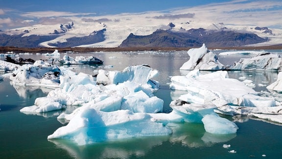 Gletscherlagune Joekulsarlon im Vatnajoekull-Nationalpark, Hornarfjoerdur, Island