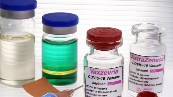 Coronaserum-Impfstoffdosen von Vaxzevria. Corona-Impfstoff 