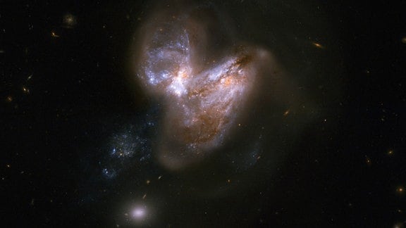 Galaxie NGC 3690