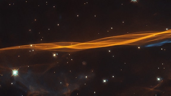 Cygnus Supernova Blast / Hubble Kalender - Juli