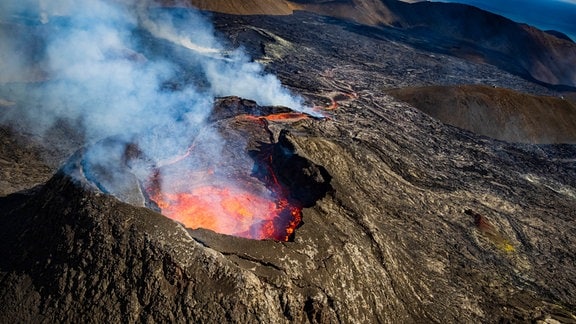 Luftaufnahme des Kraters Fagradalsfjall