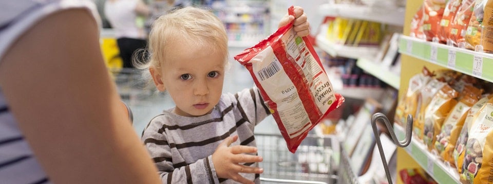 Kinder Vorm Fernseher Parken Racht Sich Im Supermarkt Mdr De