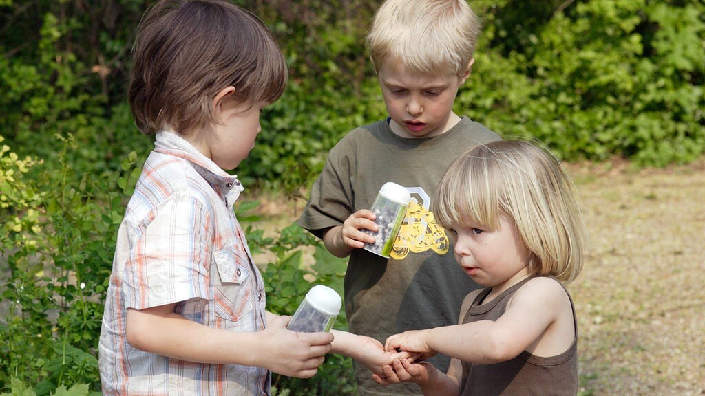 Selbstlose Babys Kleinkinder Sind Keine Egoisten Mdr De