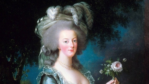 Marie Antoinette, Königin von Frankreich mit einer Rose in der Hand (1783)