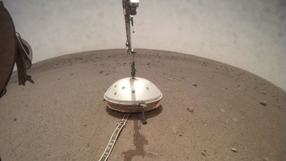 Das Mars-Seismometer, mit dem die Beben auf dem Planeten gemessen werden.