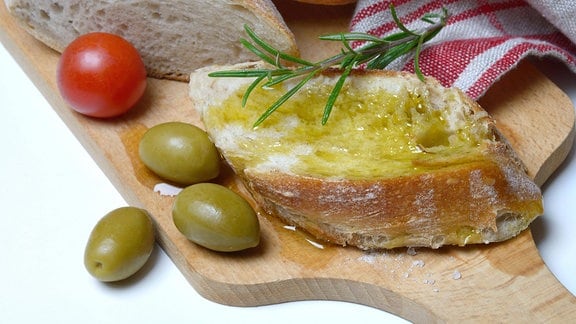 Scheibe Brot mit Olivenöl