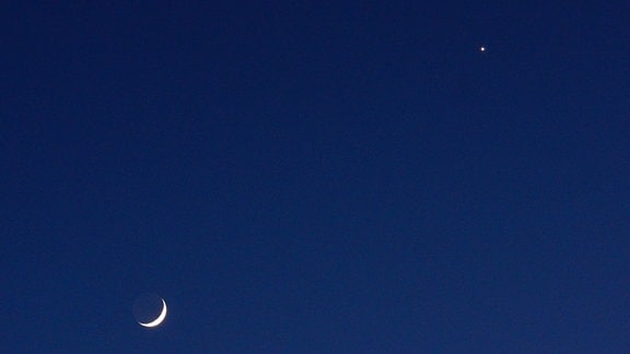 Venus Und Mond Die Bilder Vom Rendezvous Mdr De