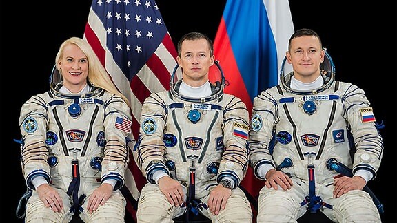 Die Expedition-64-Crew auf der Internationalen Raumstation ISS. Von Links nach rechts: NASA-Astronautin Kate Rubins und die Roskosmos-Kosmonaut Sergey Ryzhikov und Sergey Kud-Sverchkov.