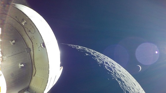 Flugtag 20 (5. Dezember 2022): Das Orion-Raumschiff erfasst die Erde nach Mondvorbeiflug 