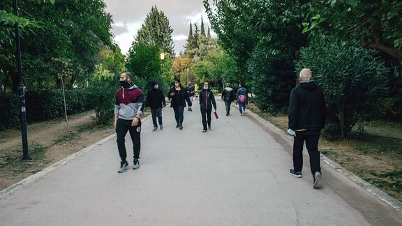 Menschen in einem Park.