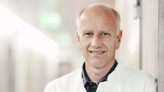 Ein Porträt von Prof. Dr. Ulf Dittmer