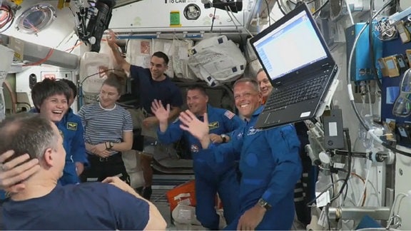 Ankunft der neuen Crew auf der Raumstation ISS