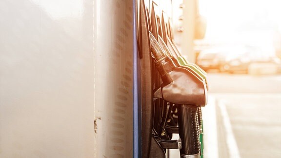 Zapfsäule für Benzin und Diesel an einer Tankstelle