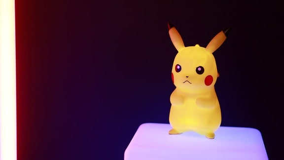 Eine Pikachu-Lampe