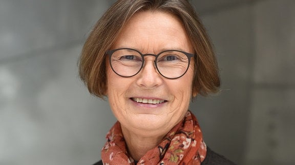 UiA-Professorin Helje Kringlebotn Sødal lächelt.