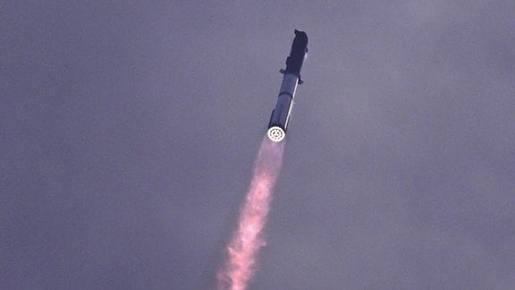Starship-Rakete beim Start zum dritten Testflug