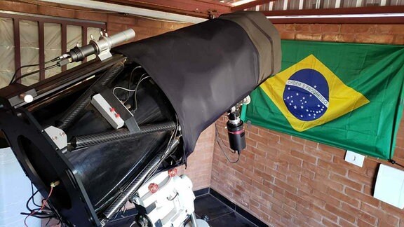 Mit diesem Teleskop hat der brasilianische Hobbyastronom Leonardo Amaral den großen Asteroiden 2020 QU6 entdeckt..
