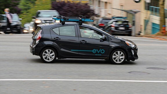 Ein Toyota Prius Hybrid des Evo Car Share Service, Vancouver