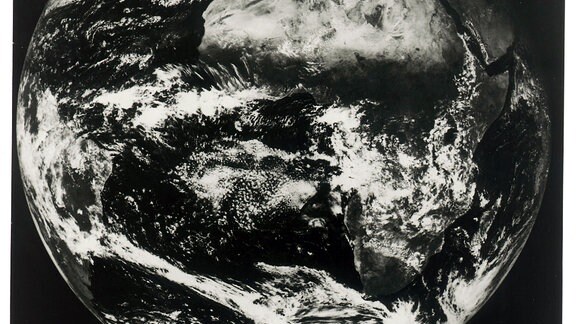 Am 9.12.1977 sendete Meteosat 1 sein erstes Bild.