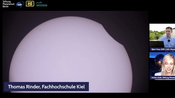 Screenshot vom Live-Stream der großen Sommer-Sonnenfinsternis 2021.