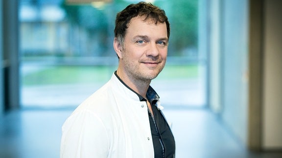 Dr. Volker Busch