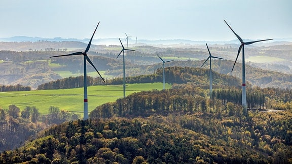 Luftbild, Bau von Windrädern im Wald, Veserde, Nachrodt-Wiblingwerde, Ruhrgebiet