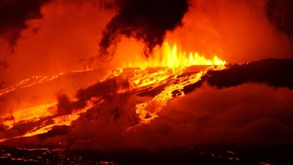 Der Ausbruch des Wolf-Vulkans auf dem Galapagos-Archipel im Jahr 2015.