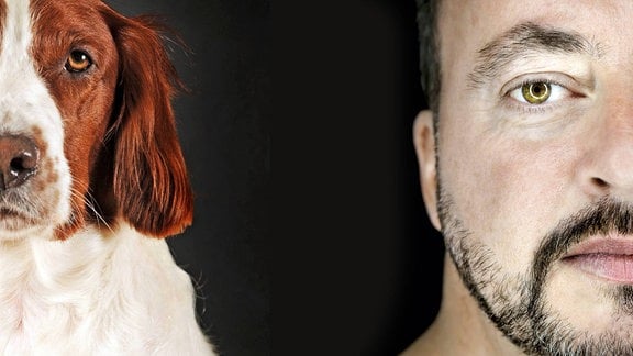 Porträt von einem Hund und einem Mann mit Bart vor schwarzem Hintergrund, Porträts sind links bzw. rechts angeschnitten