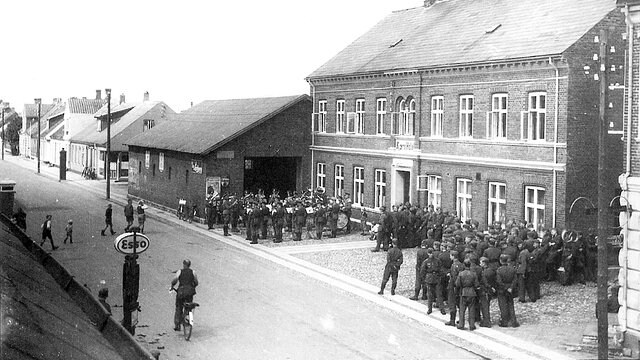 SW-Foto - Dt Soldaten in Norre. | Bildrechte: Blåvandshuk Egnsmuseum SW-Foto - Dt Soldaten in Norre.